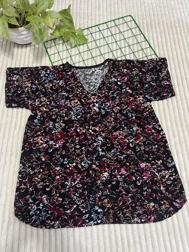 تیشرت نخی گلدار زنانه